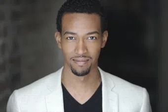 aaron moss image