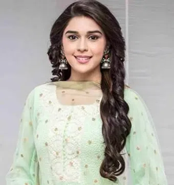 eisha singh image