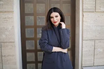 laura pausini image
