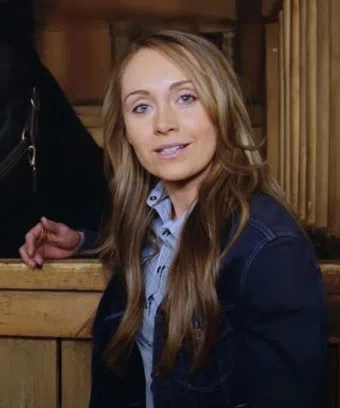 amber marshall image