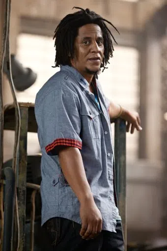 tego calderon image