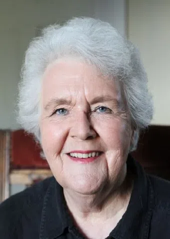 stephanie cole image