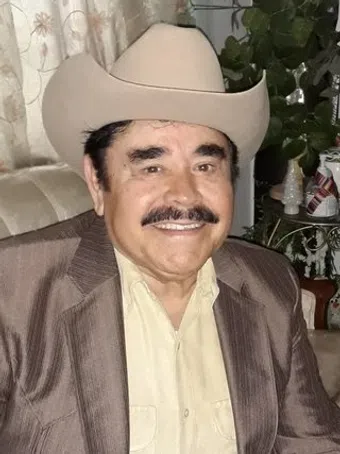 aldo montiel image