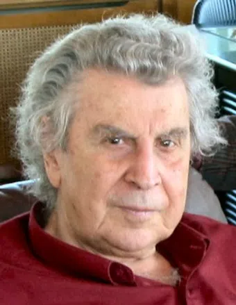 mikis theodorakis image