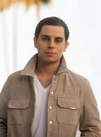 jake t. austin image