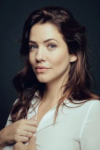 julie gonzalo image