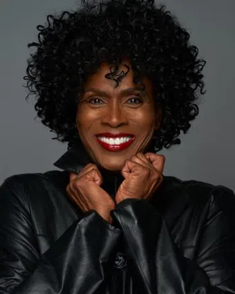 janet hubert image