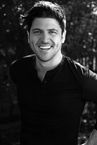 olan rogers image