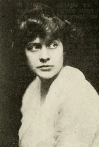 olive wyndham image