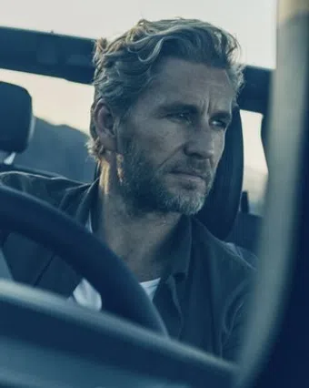 brett tucker image