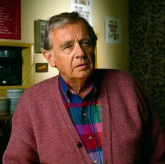 warren frost image