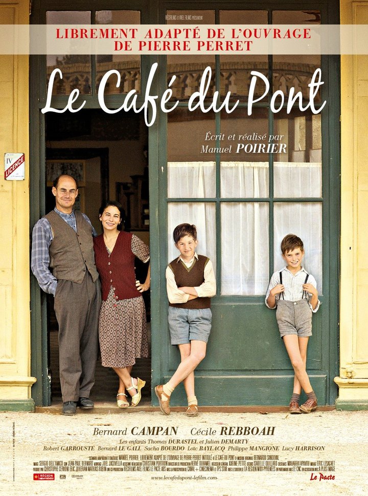 Le Café Du Pont (2010) Poster