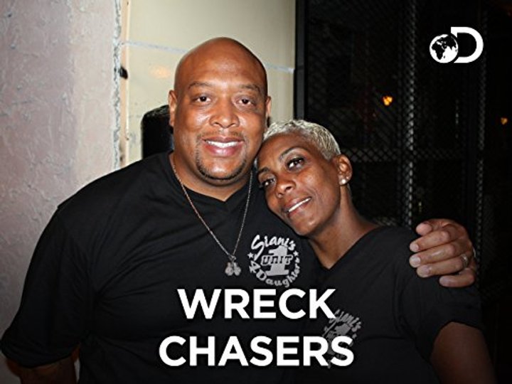 Wreck Chasers (2010) Poster