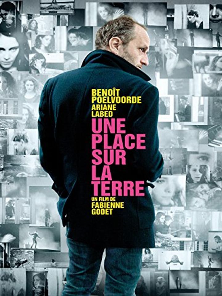 Une Place Sur La Terre (2013) Poster