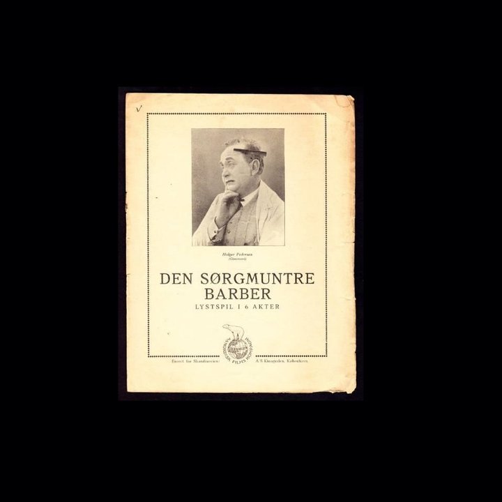 Den Sørgmuntre Barber (1927) Poster