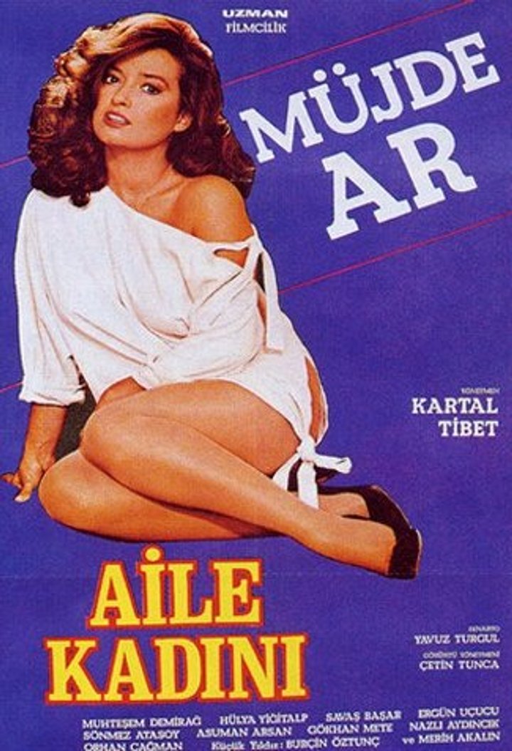 Aile Kadini (1984) Poster