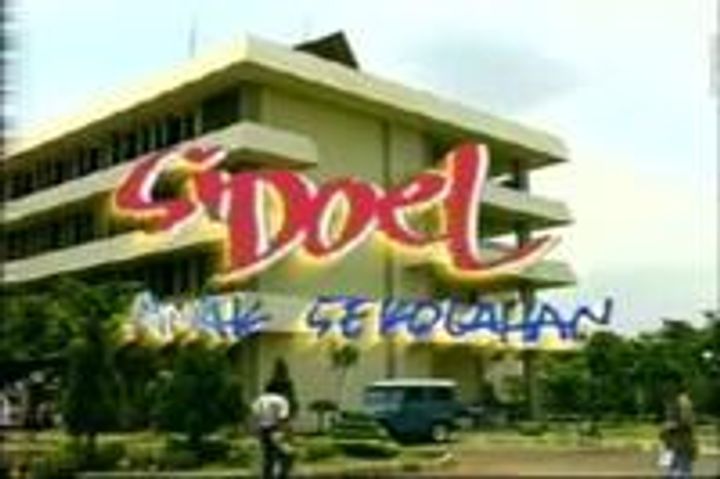 Si Doel Anak Sekolahan (1994) Poster