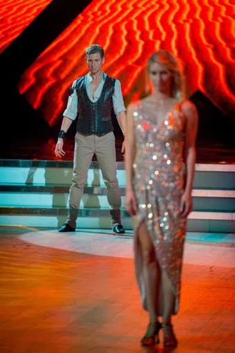 dancing with the stars 2018 poster