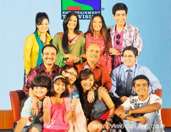 parvarrish: kuchh khattee kuchh meethi 2011 poster