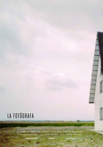 la fotógrafa 2013 poster